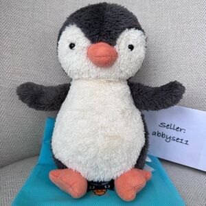 Jellycat Medium Peanut Penguin Plush Toy NWT Authentic With Dust Bag PNM3PN